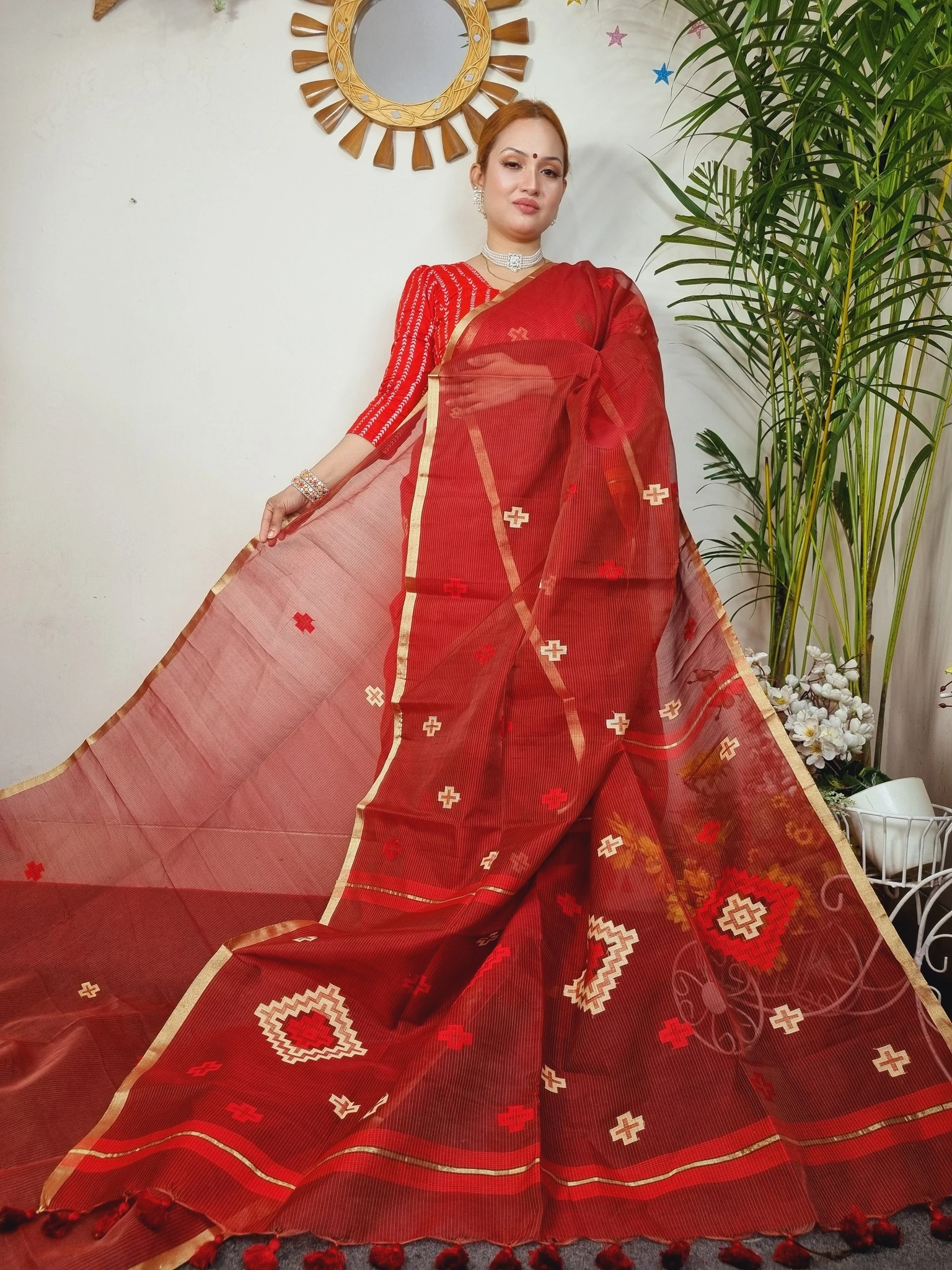 Maroon  Hand Loom Gas Half Silk Saree